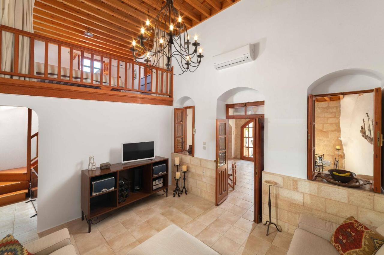 Villa Valasia Lindos With Acropolis View Extérieur photo